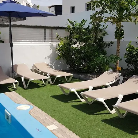 Ferienwohnung Azul, Zentral, Nur Erwachsene - Adults Only 펜션 티아즈